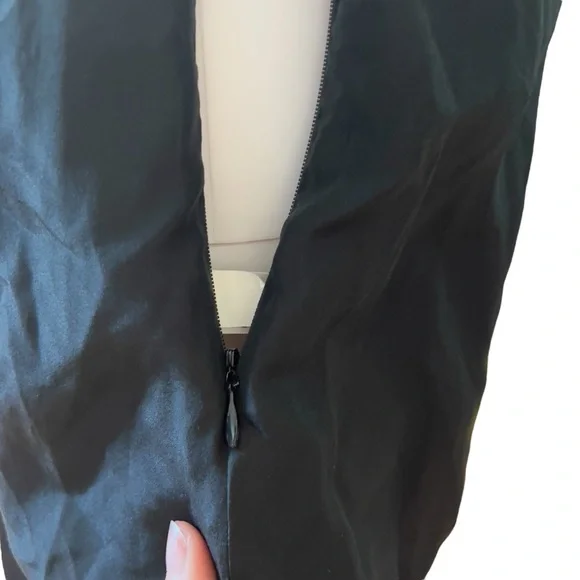 Banana Republic - Womens Embroidered Silk Blouse Sz 2 - Picture 4 of 12